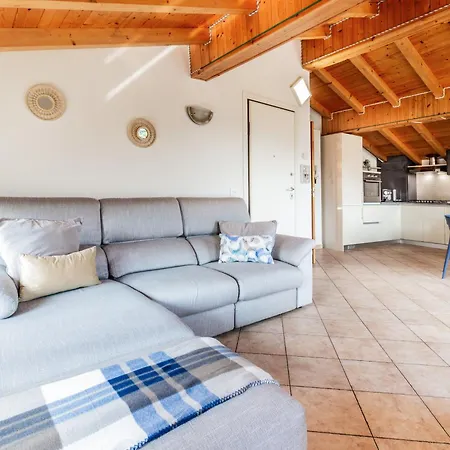 Apartment I Tre Sguardi *