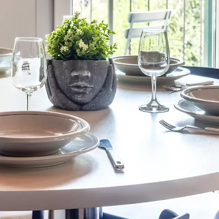 Apartment I Tre Sguardi